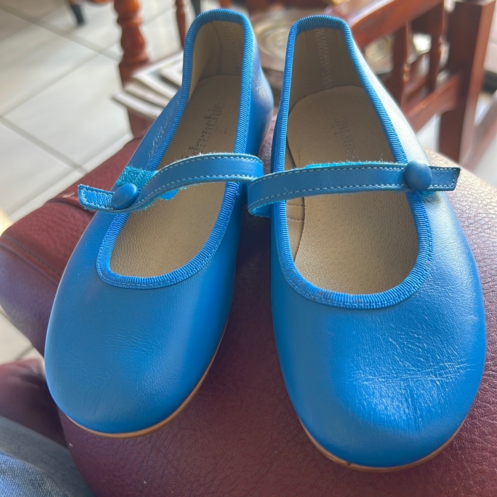 Childrenchic  blue shoes. Made in Spain. Size 29